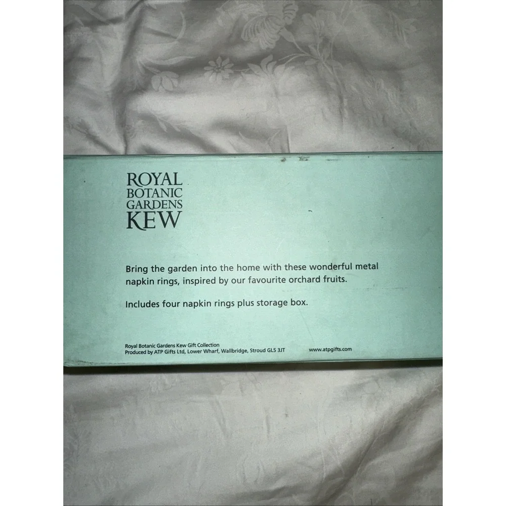 ROYAL BOTANIC GARDENS KEW - New Set of 4 APPLE & PEAR Design Napkin Rings in Box